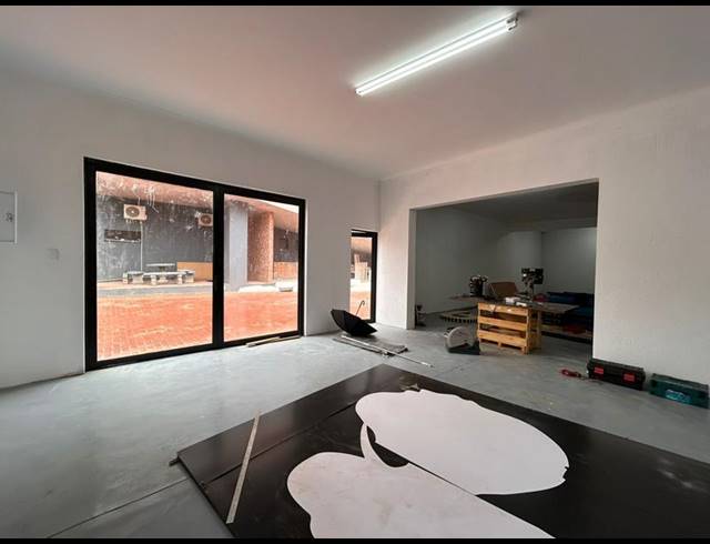 BUSINESS PROPERTY TO RENT IN HALFWAY GARDENS